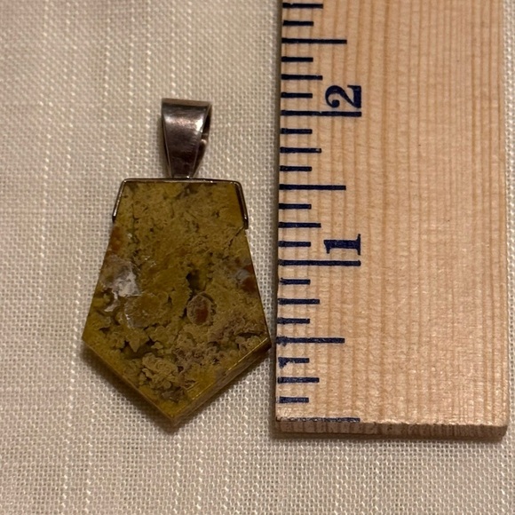 Green Opal Bezel Quartz‎ Pendant .925 Sterling Silver - Picture 5 of 5